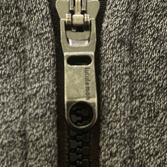 Men’s Lululemon zip up hoodie mint condition size XL - Picture 7 of 9